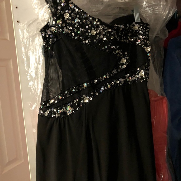 Homecoming dress - Picture 3 of 3